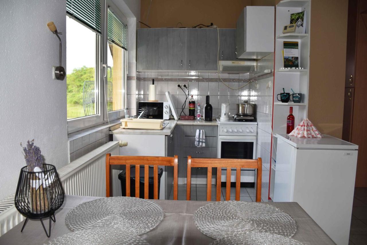 Pilikan Apartments - Park, Agroturism, Vineyard & Farm Cserszegtomaj Eksteriør billede